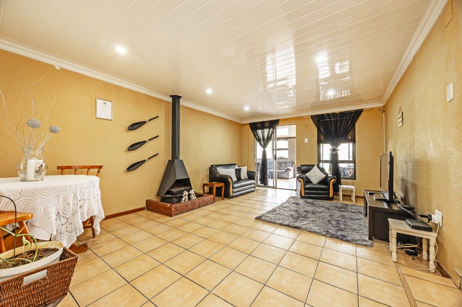 3 Bedroom Property for Sale in Bonnie Brae Western Cape